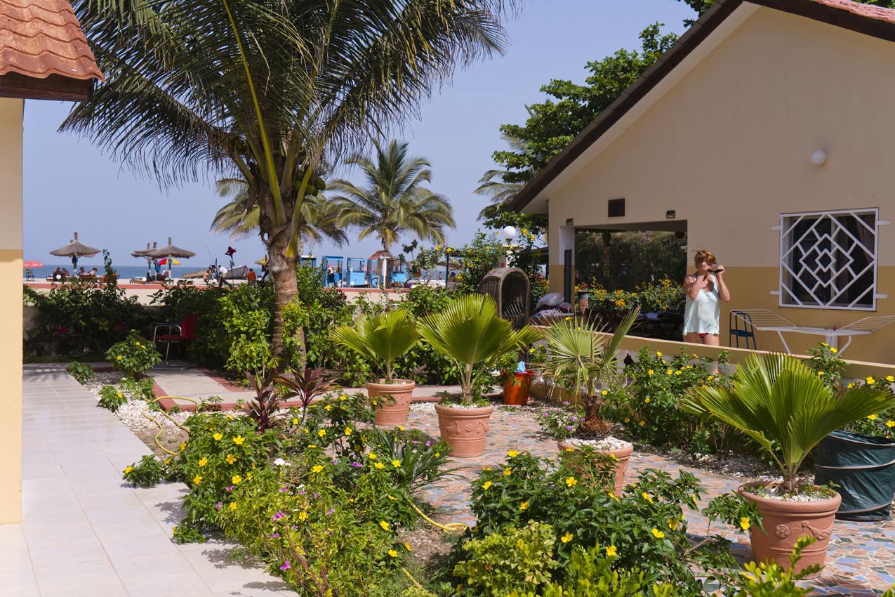 Kunta Kinteh Beach Complex Kotu Buitenkant foto